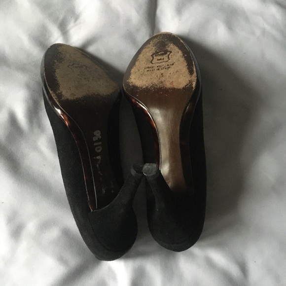 Stuart Weitzman | Suede Heels - Picture 8 of 10